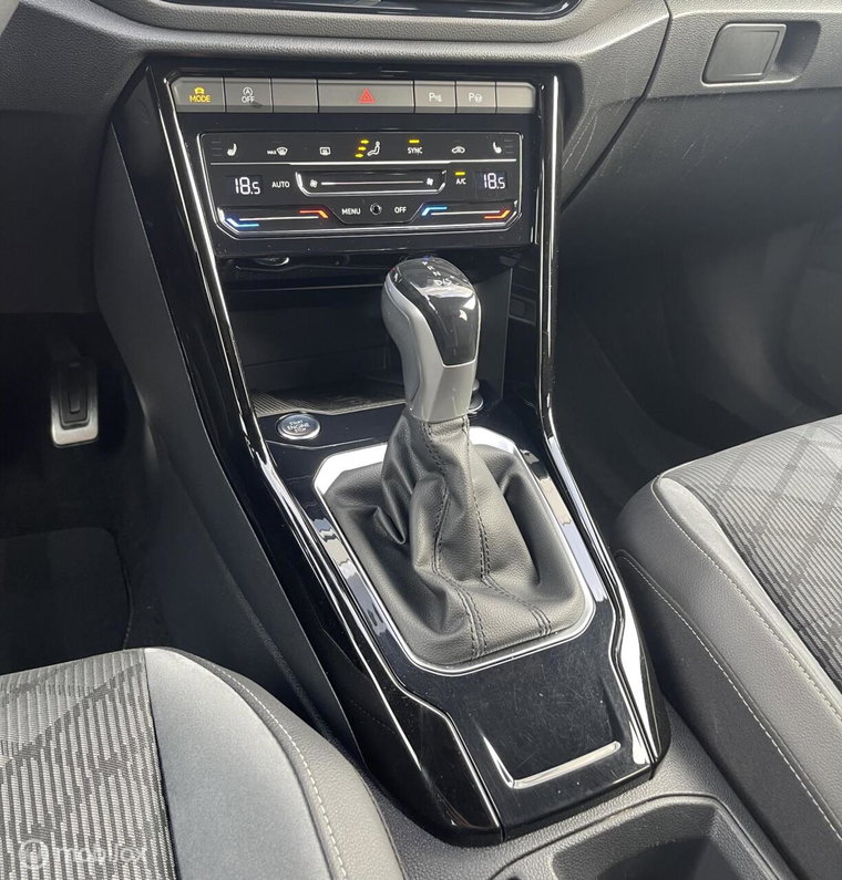 Vehicle Image 52