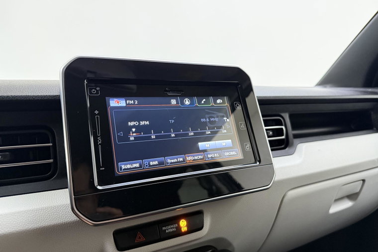 Vehicle Image 25