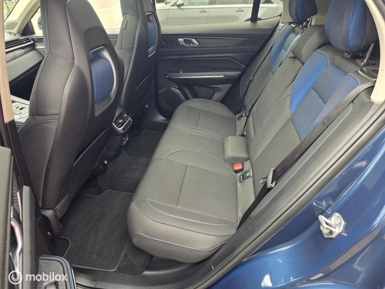 Vehicle Image 37