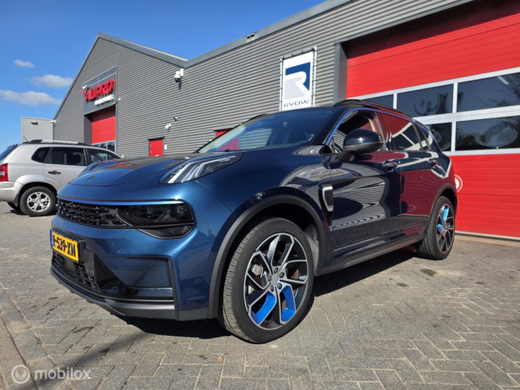 Vehicle Image 10