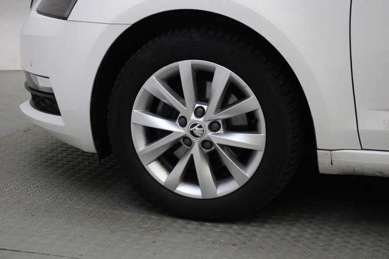 Vehicle Image 30