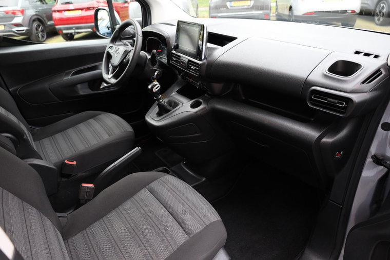 Vehicle Image 26