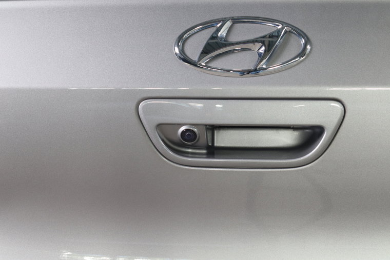 Vehicle Image 13