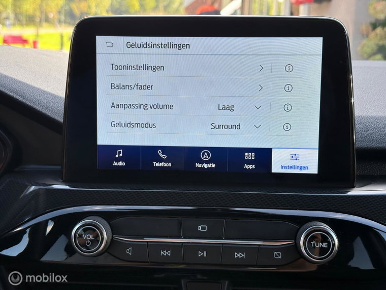 Vehicle Image 35