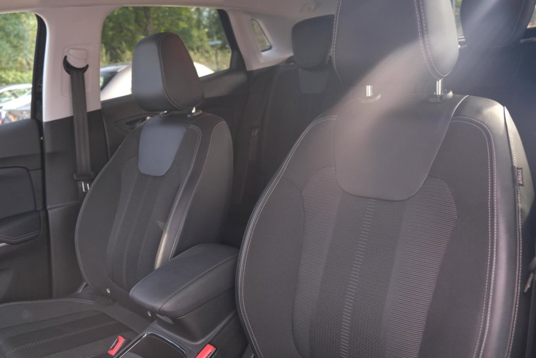 Vehicle Image 22