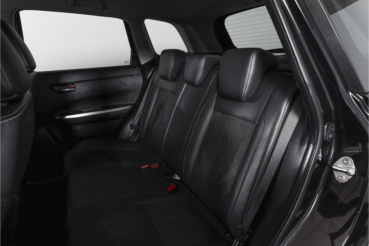 Vehicle Image 7