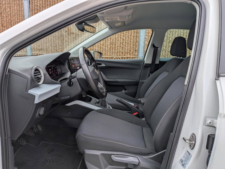 Vehicle Image 12