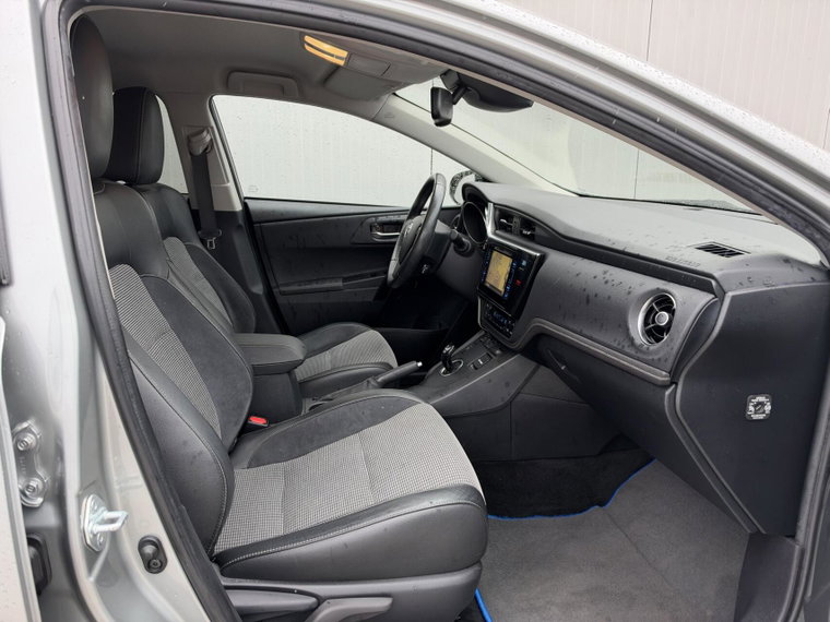 Vehicle Image 40