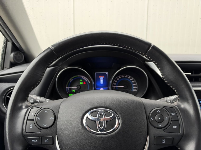 Vehicle Image 9