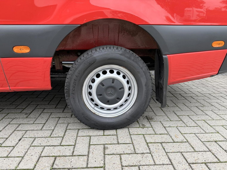 Vehicle Image 27