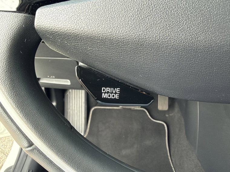 Vehicle Image 27