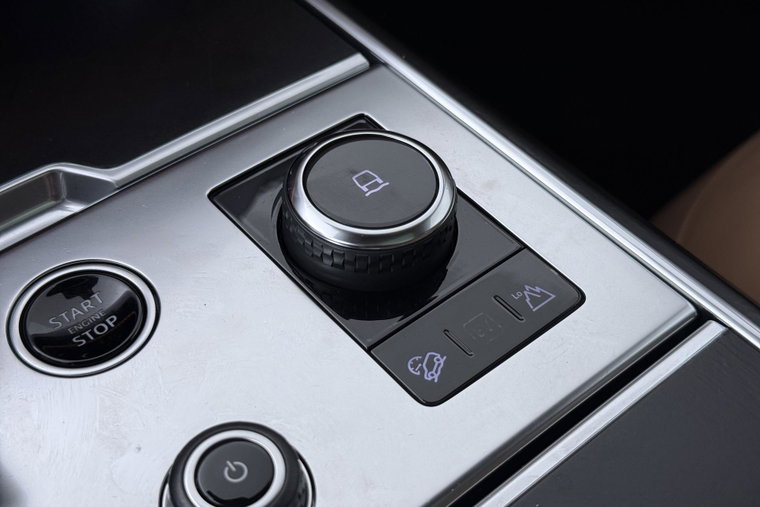 Vehicle Image 36