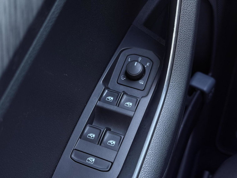 Vehicle Image 45
