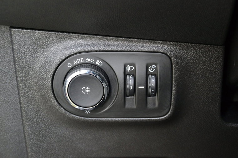 Vehicle Image 19