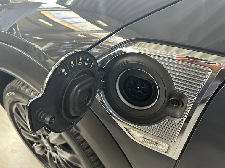 Vehicle Image 40