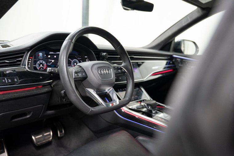 Vehicle Image 14