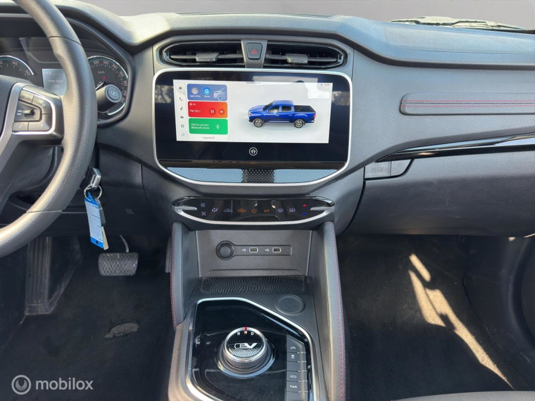 Vehicle Image 15