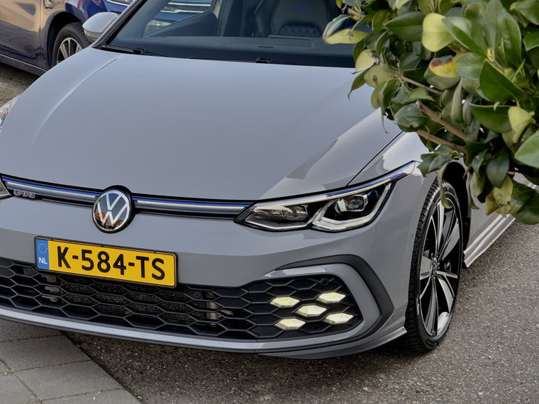 Vehicle Image 28
