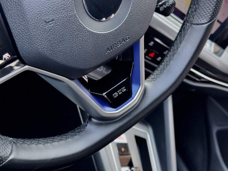 Vehicle Image 33