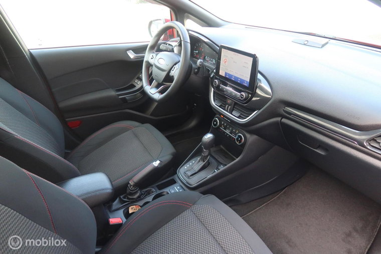 Vehicle Image 16