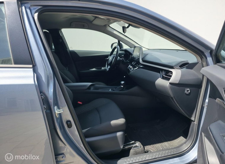 Vehicle Image 16