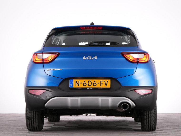 Vehicle Image 32