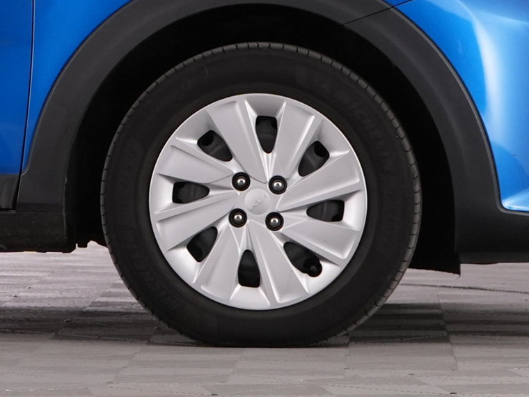 Vehicle Image 40