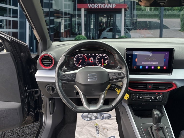 Vehicle Image 13