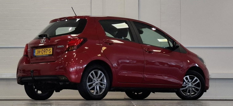 Vehicle Image 7
