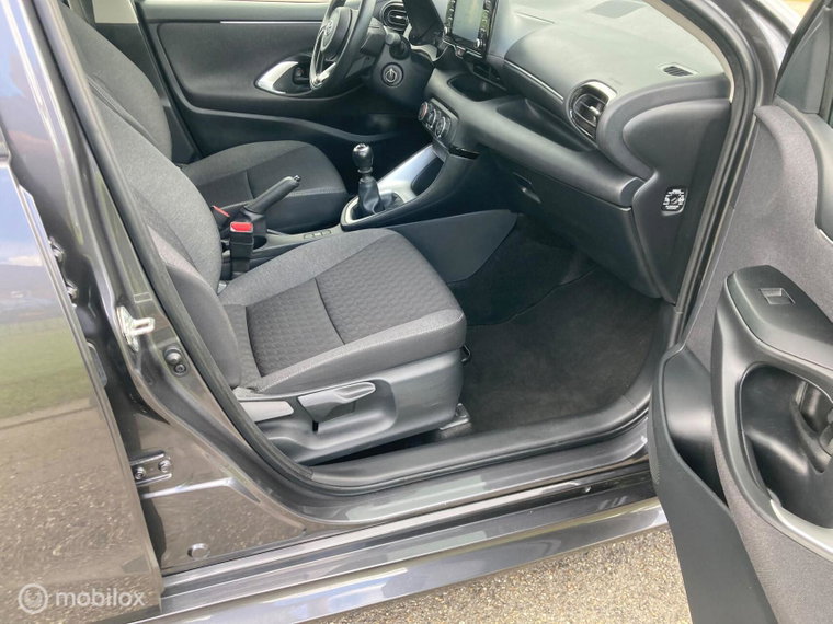 Vehicle Image 21
