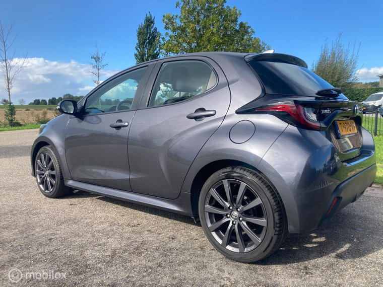 Vehicle Image 8