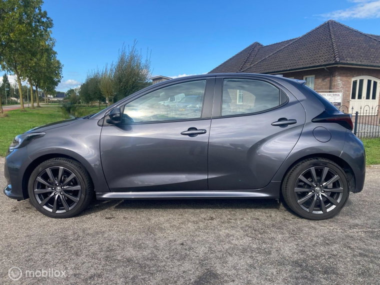 Vehicle Image 9