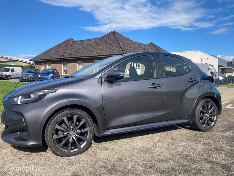 Vehicle Image 10