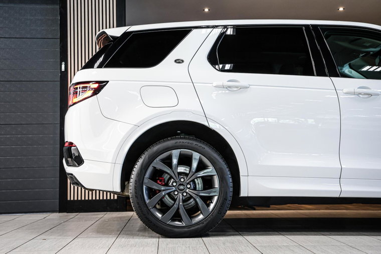 Vehicle Image 15