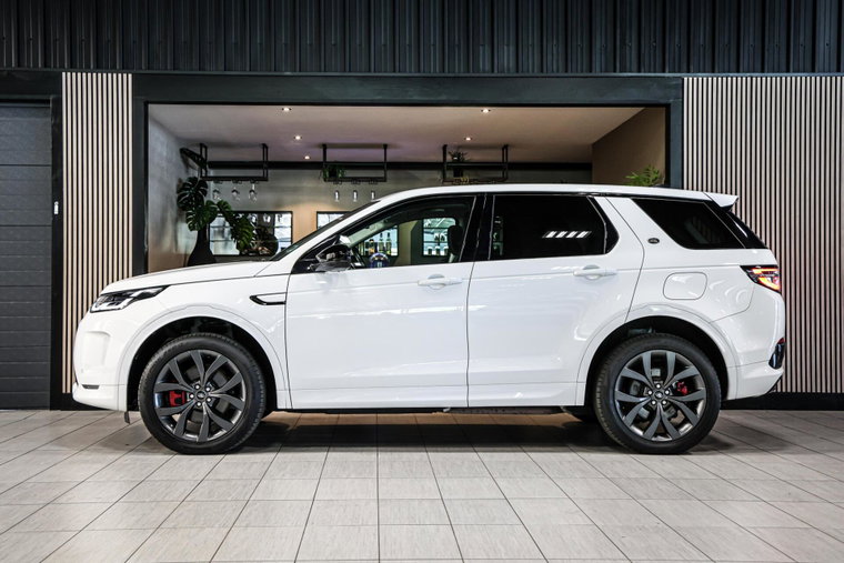 Vehicle Image 8