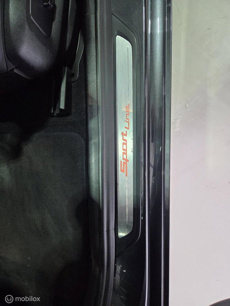 Vehicle Image 30