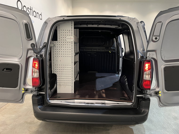 Vehicle Image 19