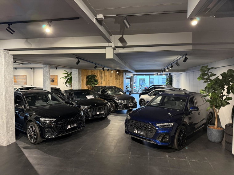 Vehicle Image 33