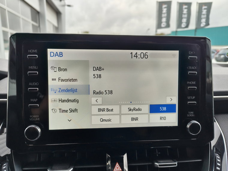 Vehicle Image 16