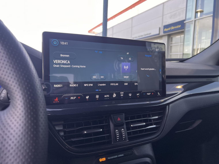 Vehicle Image 21