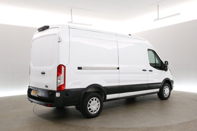 Vehicle Image 28
