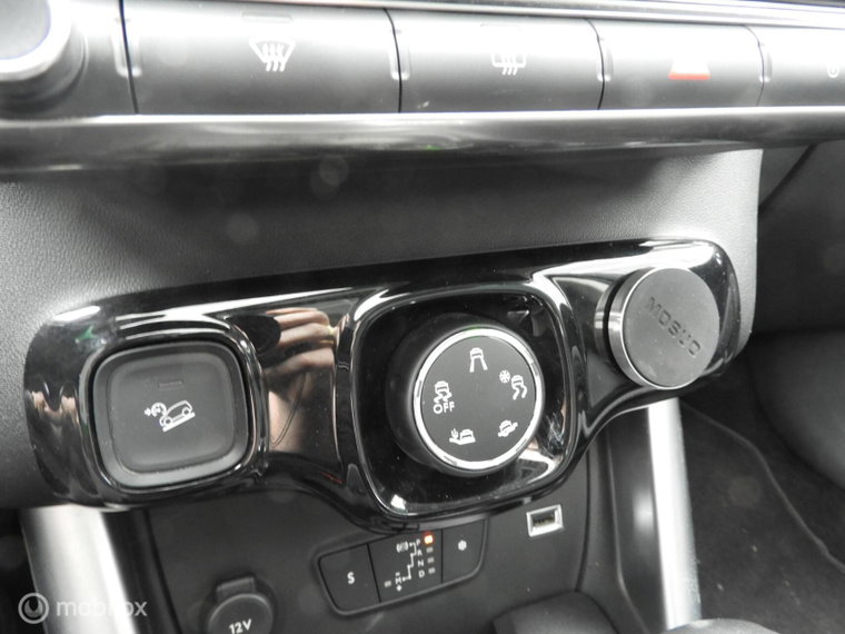 Vehicle Image 28