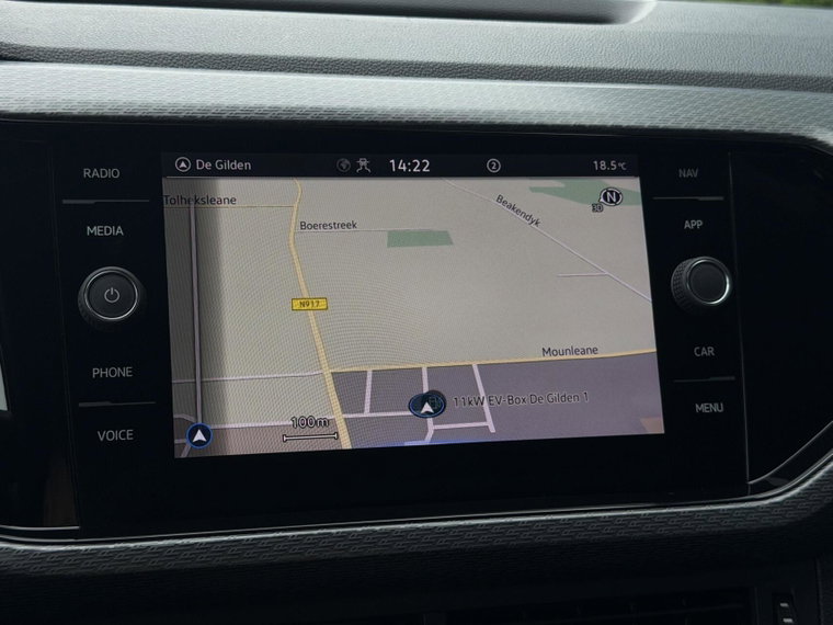 Vehicle Image 32