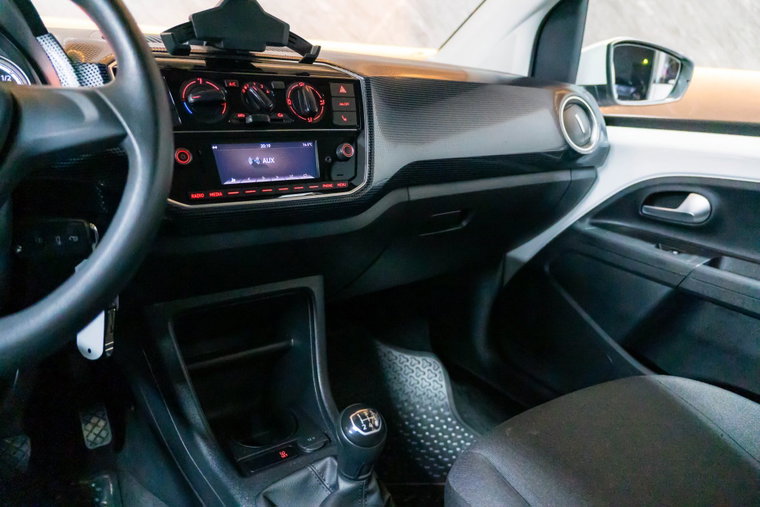 Vehicle Image 18