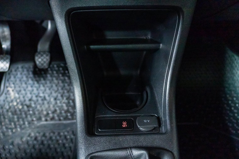 Vehicle Image 27
