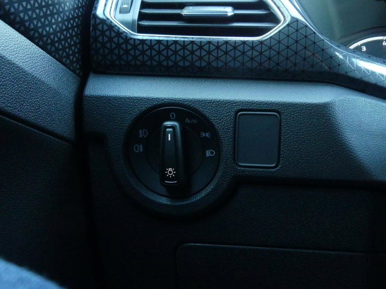 Vehicle Image 27