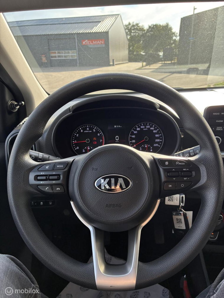 Vehicle Image 28