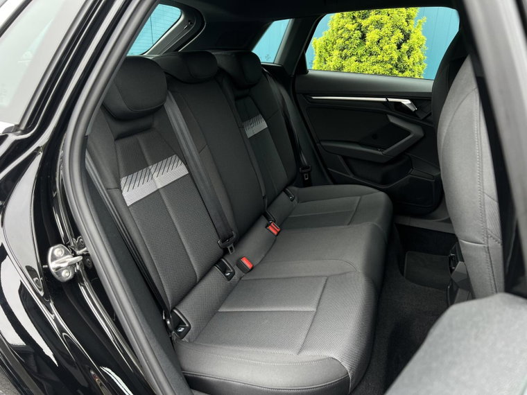Vehicle Image 39