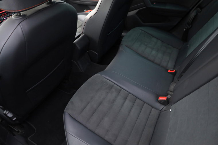 Vehicle Image 37