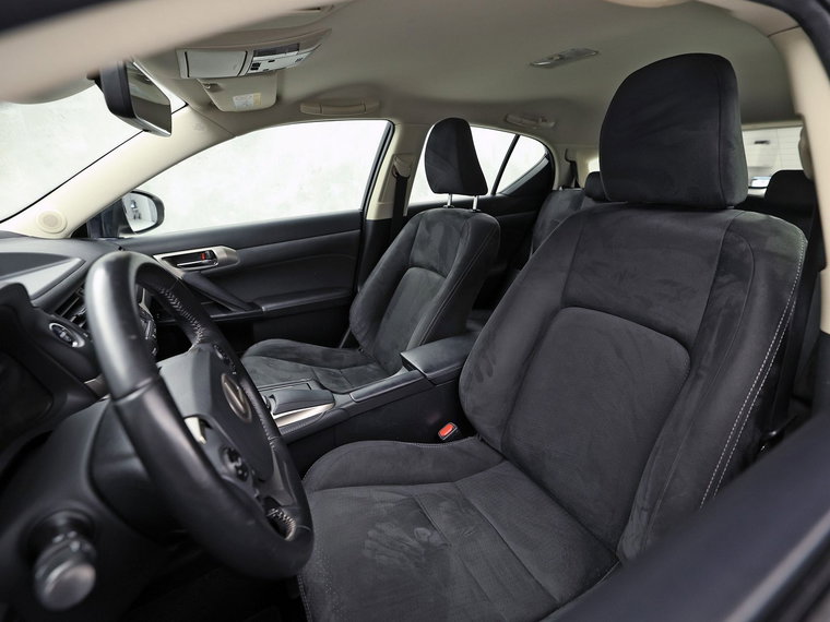 Vehicle Image 14